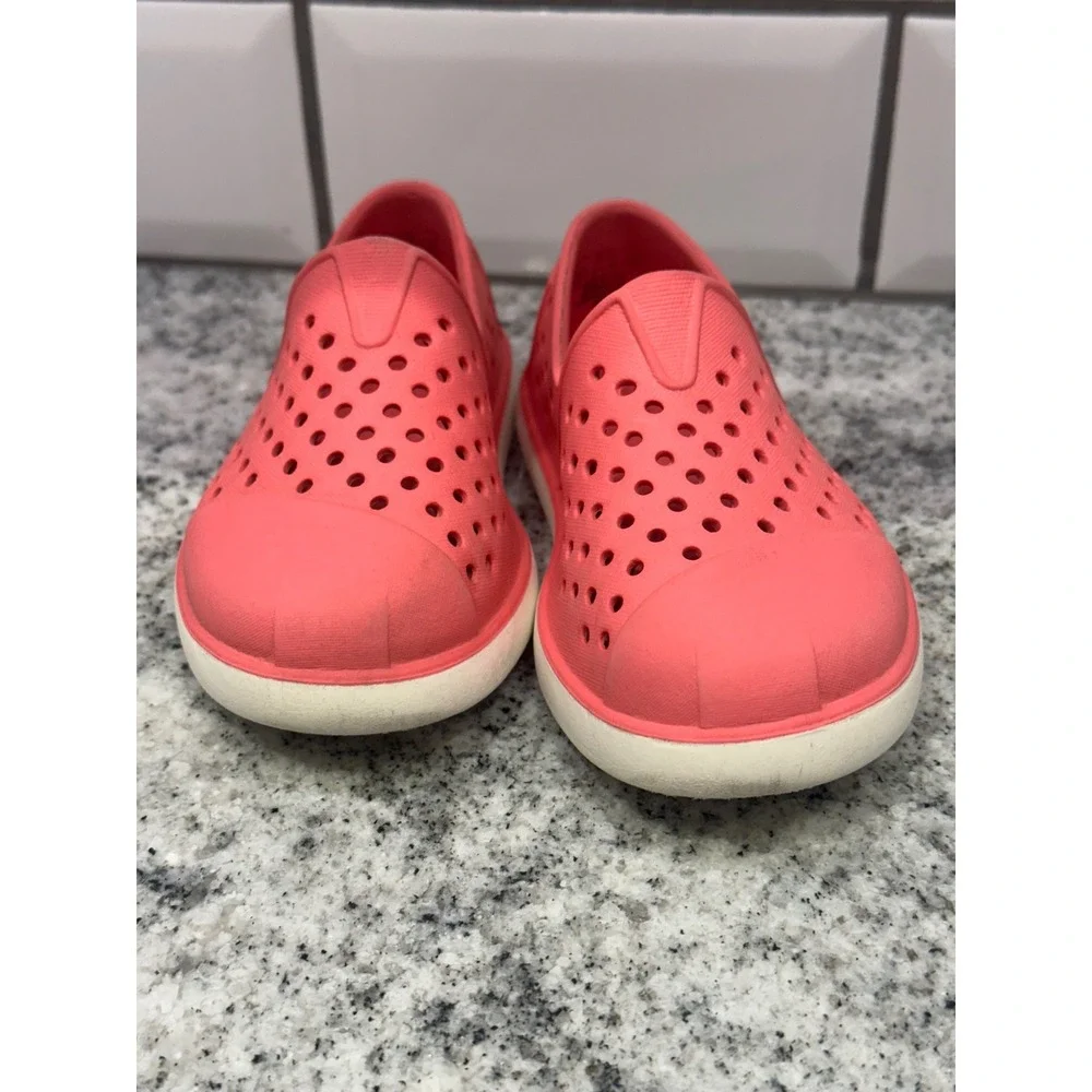 TOMS Toddler‎ 8 Slip On Shoes Pink Perforated Water Friendly Casual Summer